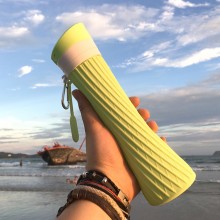 硅膠可折疊水杯創(chuàng)意小蠻腰造型運(yùn)動水杯