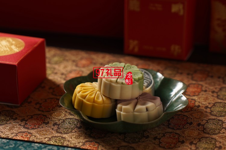 鹿鳴芳華新款月餅禮盒創(chuàng)意中秋節(jié)禮品盒高端國(guó)風(fēng)月餅定制