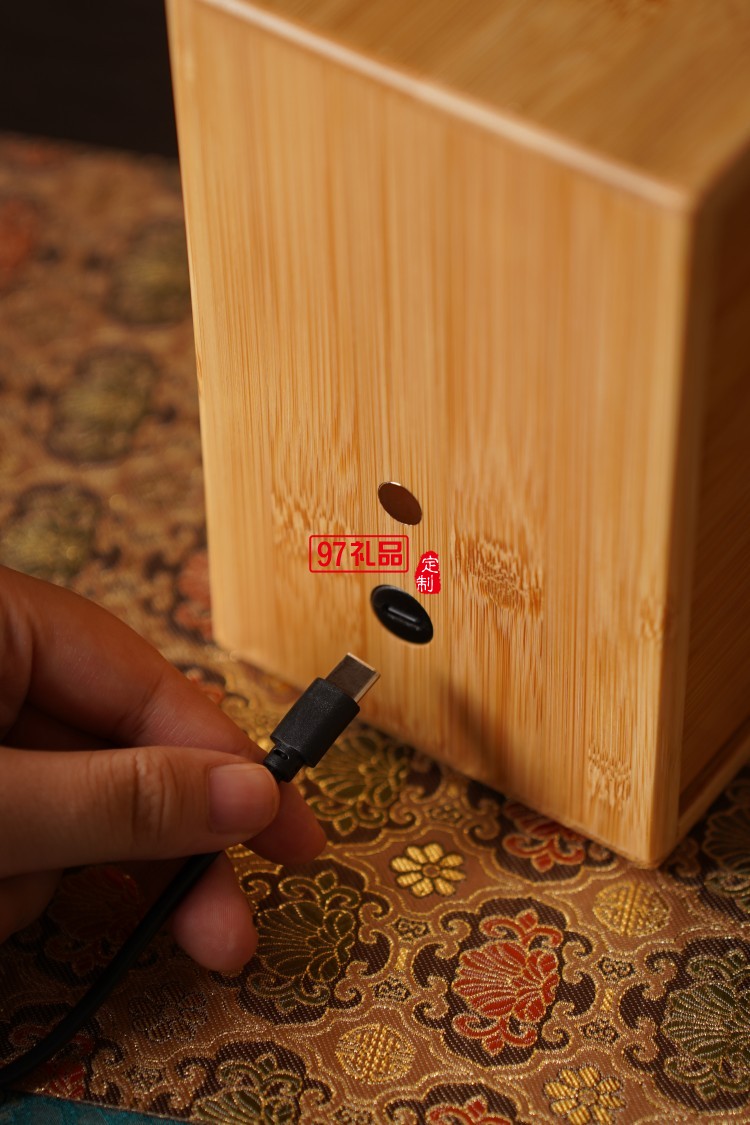 鹿鳴芳華新款月餅禮盒創(chuàng)意中秋節(jié)禮品盒高端國(guó)風(fēng)月餅定制